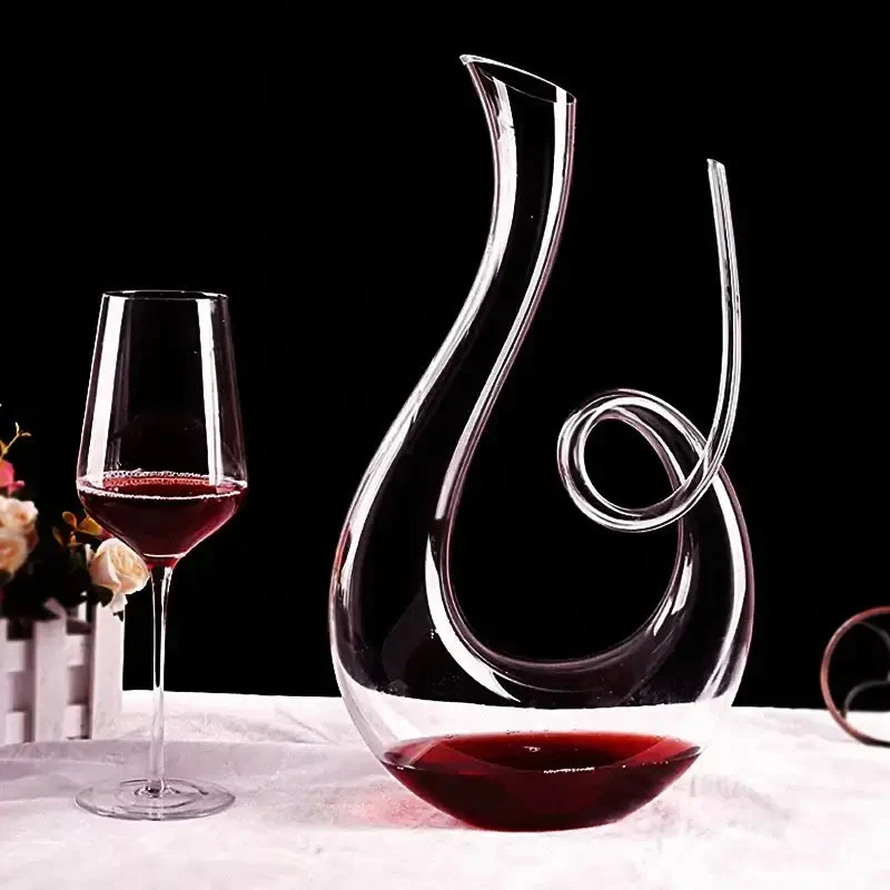Wijnkaraf – Handgeblazen Kristalglas met Elegante Zwaanvorm