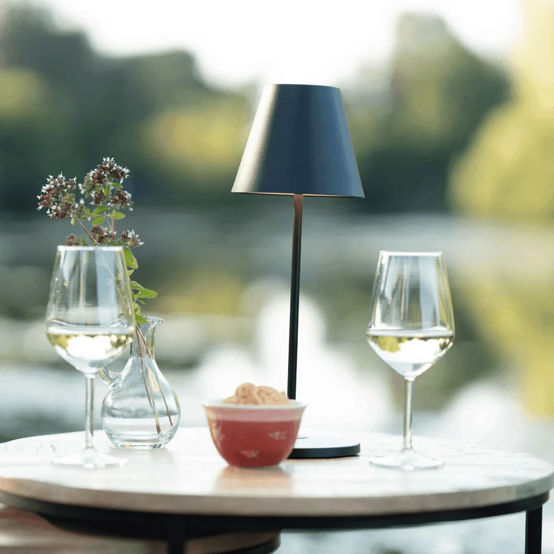 Fullambience DuoCharge - Draadloze Tafellamp met Oplaadstation & wireless phone charging