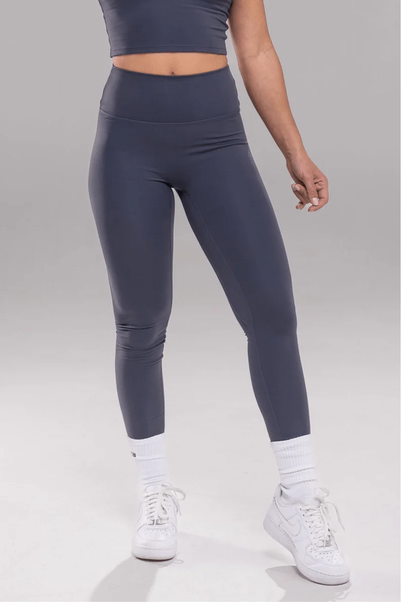 UltraFit Tight - Blackberry