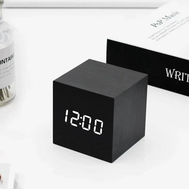 Digitale Klok – Houten Kubus – Minimalistisch Design – Voor Slaapkamer en Bureau